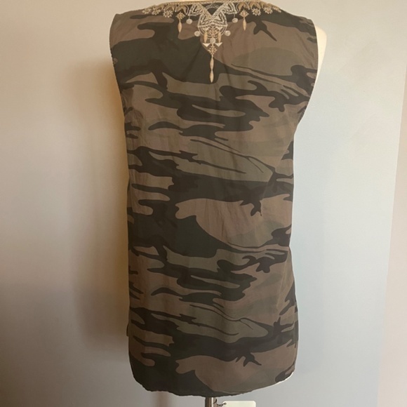 Johnny Was Terraza Camo-Print‎ Embroidered Sleeveless Cotton Shirt Tank Top - Picture 6 of 14